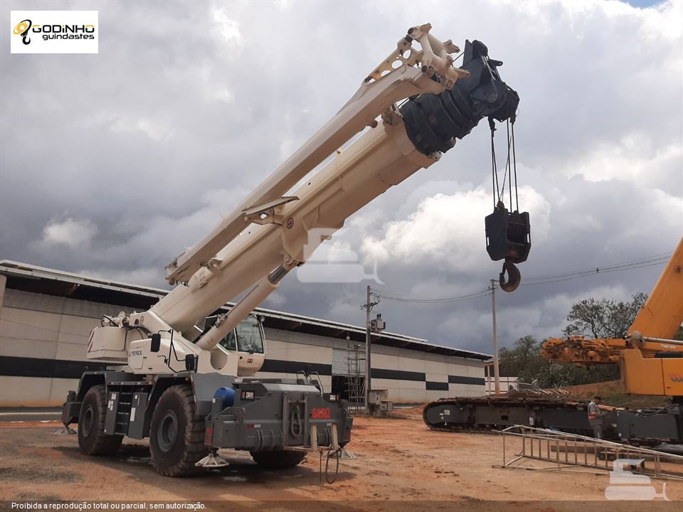 Guindaste Terex RT 100