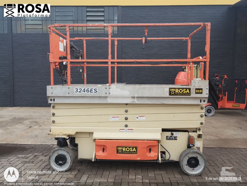 Plataforma Aérea (Elevatória) JLG 3246ES