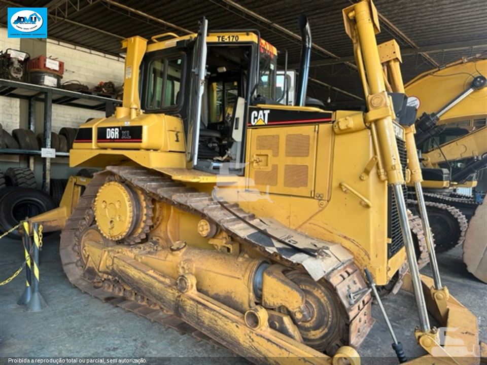 Trator de Esteira Caterpillar D6R-XL