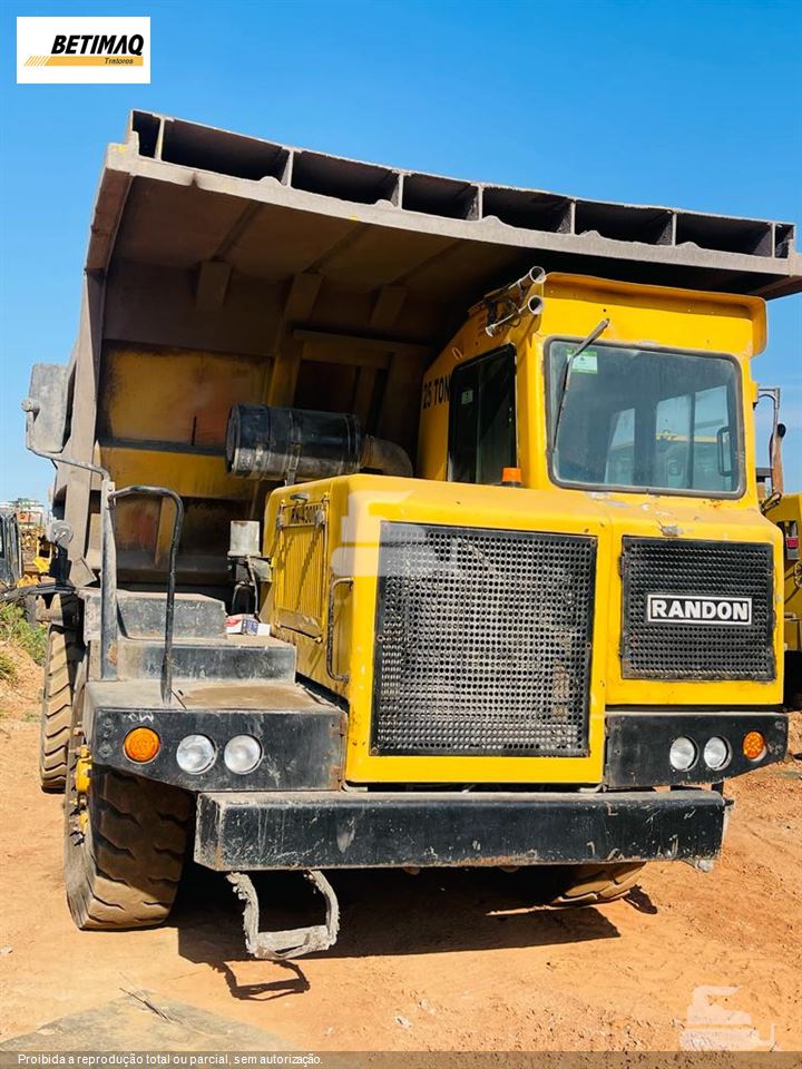 Caminhão Randon RD430M
