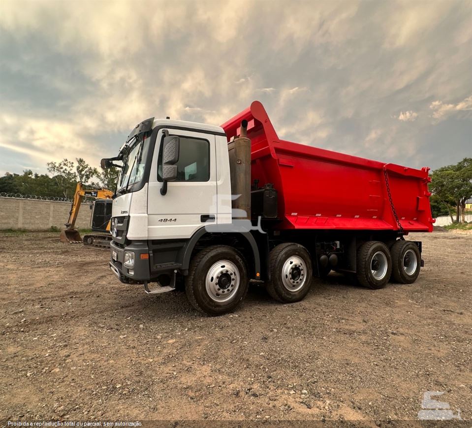 Caminhão Mercedes-Benz Actros 4844 8X4