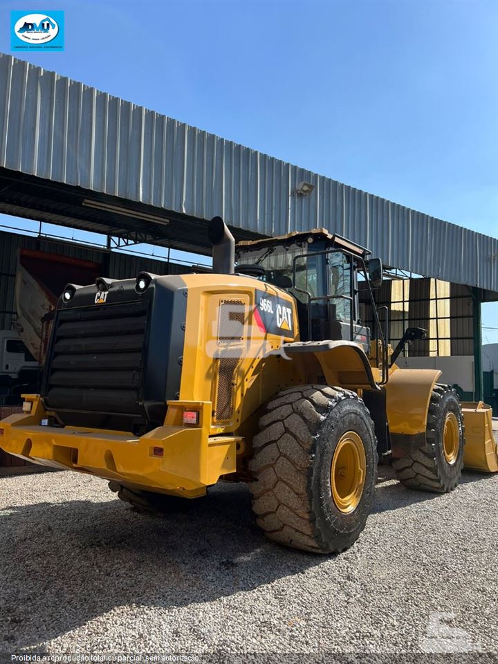Pá Carregadeira Caterpillar 966L