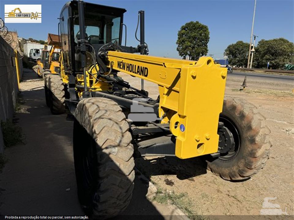 Motoniveladora New Holland RG140B