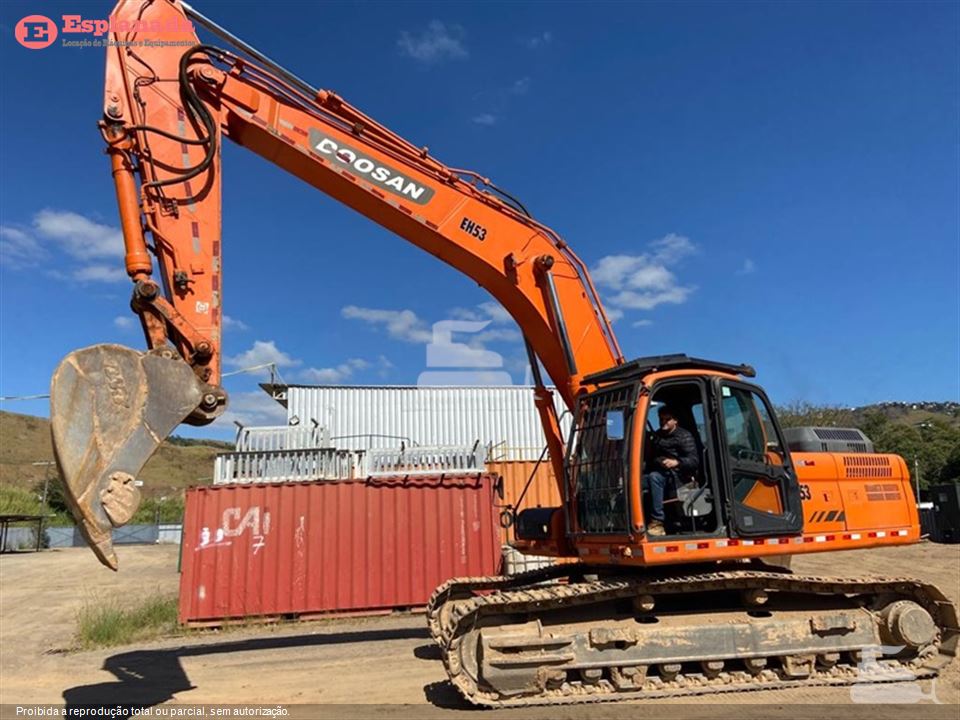 Escavadeira Doosan DX300LCA