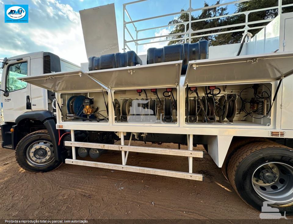 Caminhão Volkswagen 31-280 E Constellation 6x4 2p (Diesel)(E5)