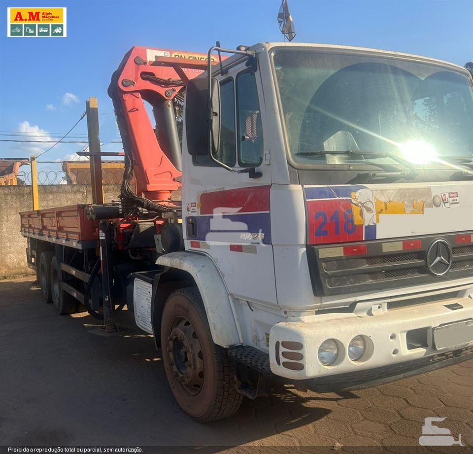 Caminhão Mercedes-Benz Atron 2729 6x4 2p (diesel) (E5)
