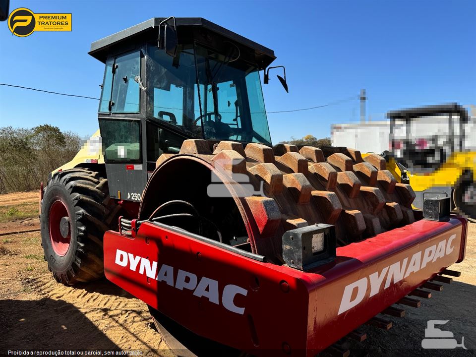 Rolo Compactador Dynapac CA250