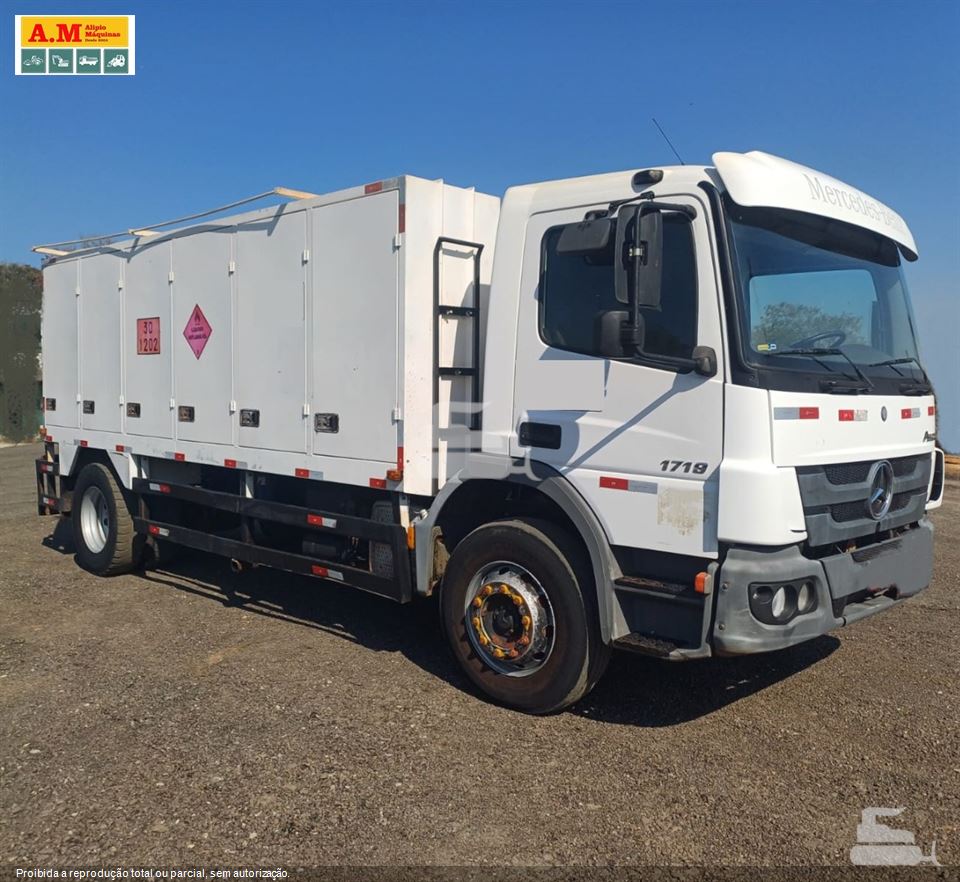 Caminhão Mercedes-Benz Atego 1719 2p (Diesel) (E5)