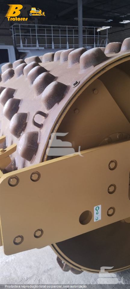 Rolo Compactador Caterpillar CP-533E