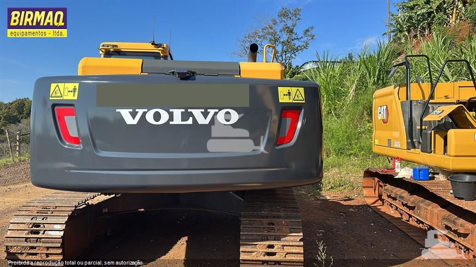 Escavadeira Volvo EC220DL