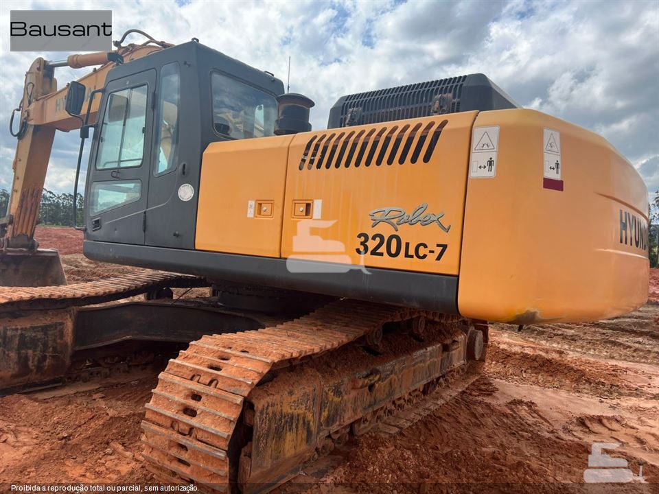 Escavadeira Hyundai R320LC-7