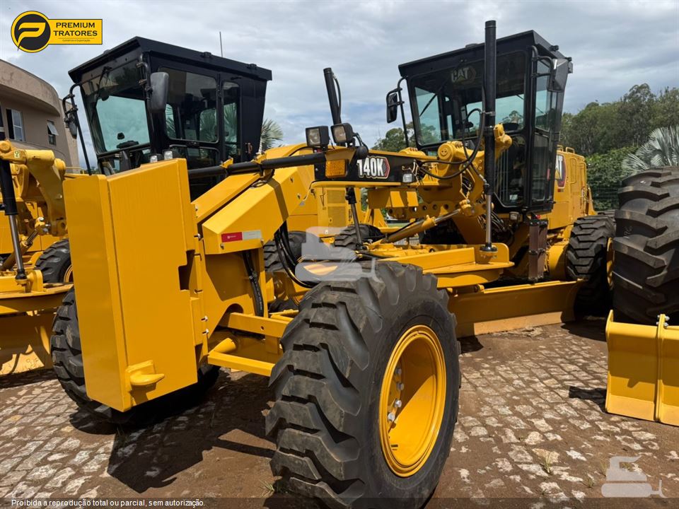 Motoniveladora Caterpillar 140K