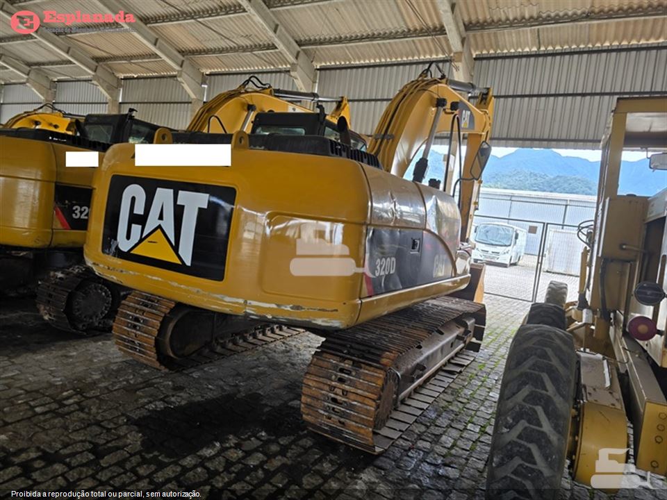 Escavadeira Caterpillar 320D