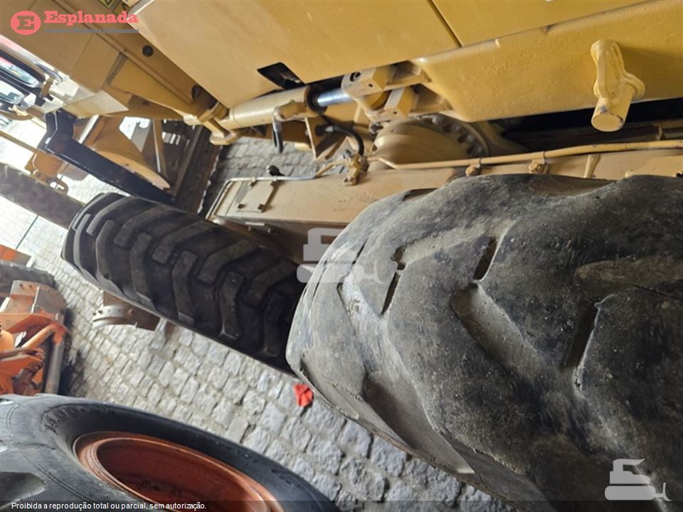 Motoniveladora Caterpillar 120K