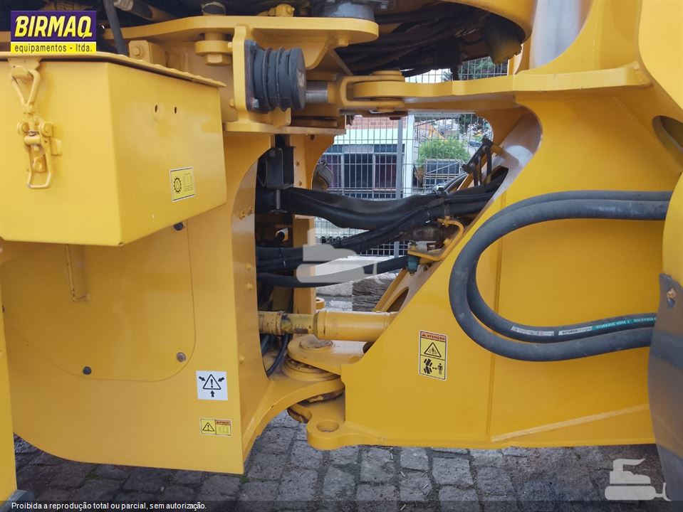 Pá Carregadeira Volvo L120 F