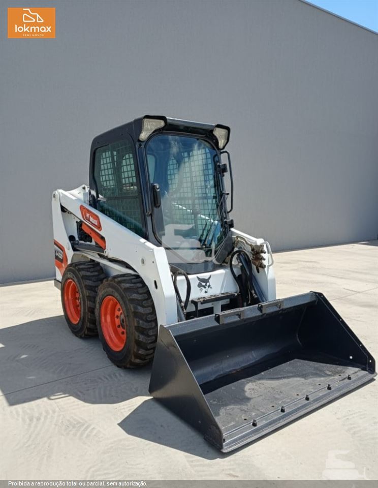 Mini-Carregadeira Bobcat S450