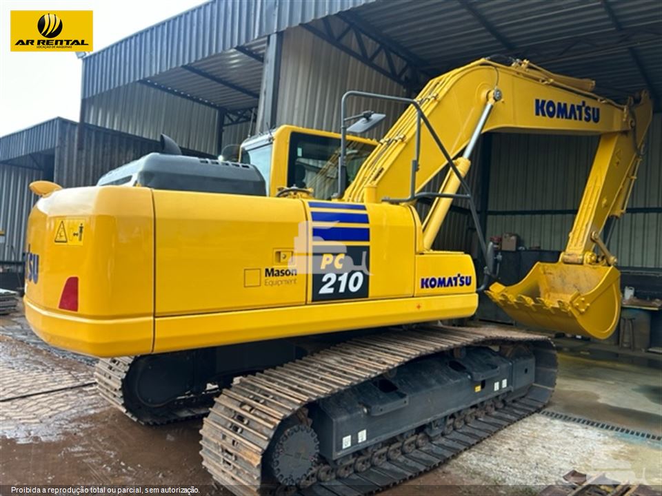 Escavadeira Komatsu PC210