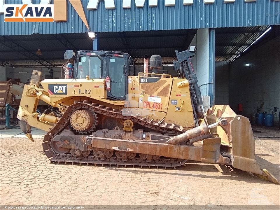 Trator de Esteira Caterpillar D8T