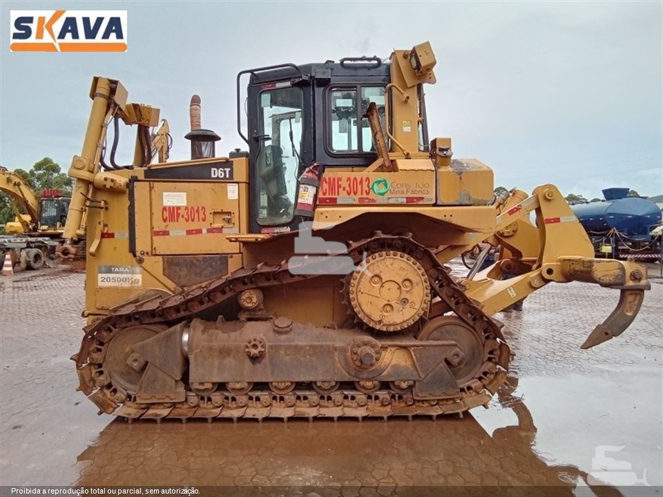 Trator de Esteira Caterpillar D6T