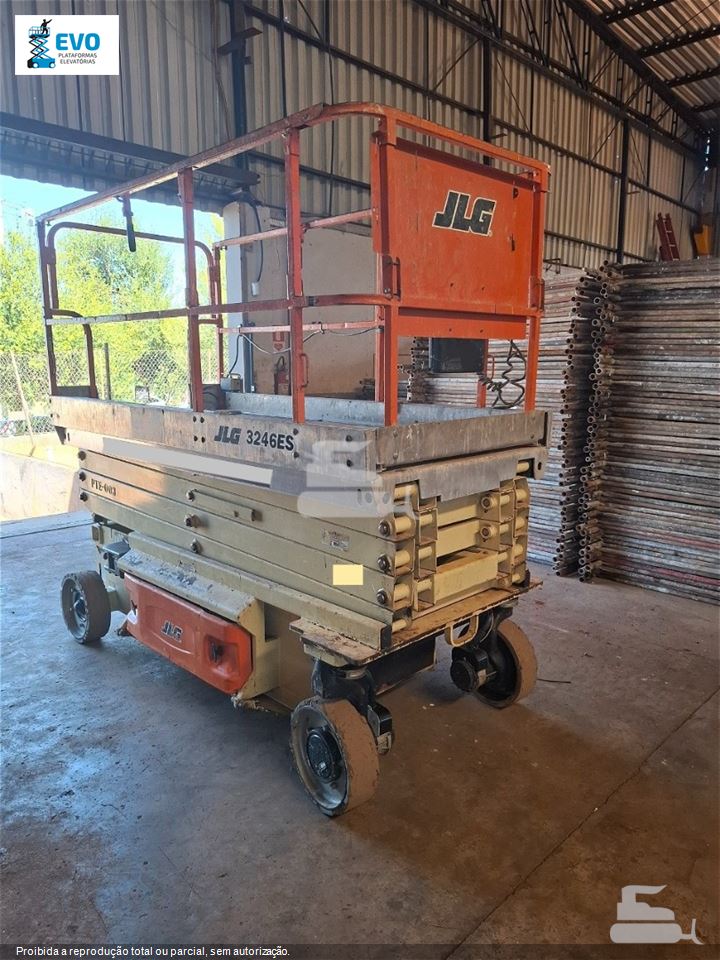 Plataforma Aérea (Elevatória) JLG 3246ES