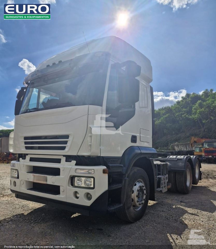 Caminhão Iveco STRALIS 420 6x2 2p (Diesel)