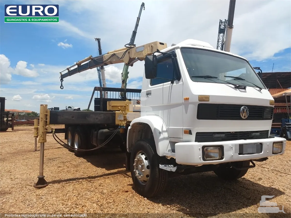 Caminhão Volkswagen 16-170 3-Eixos 2p (diesel)