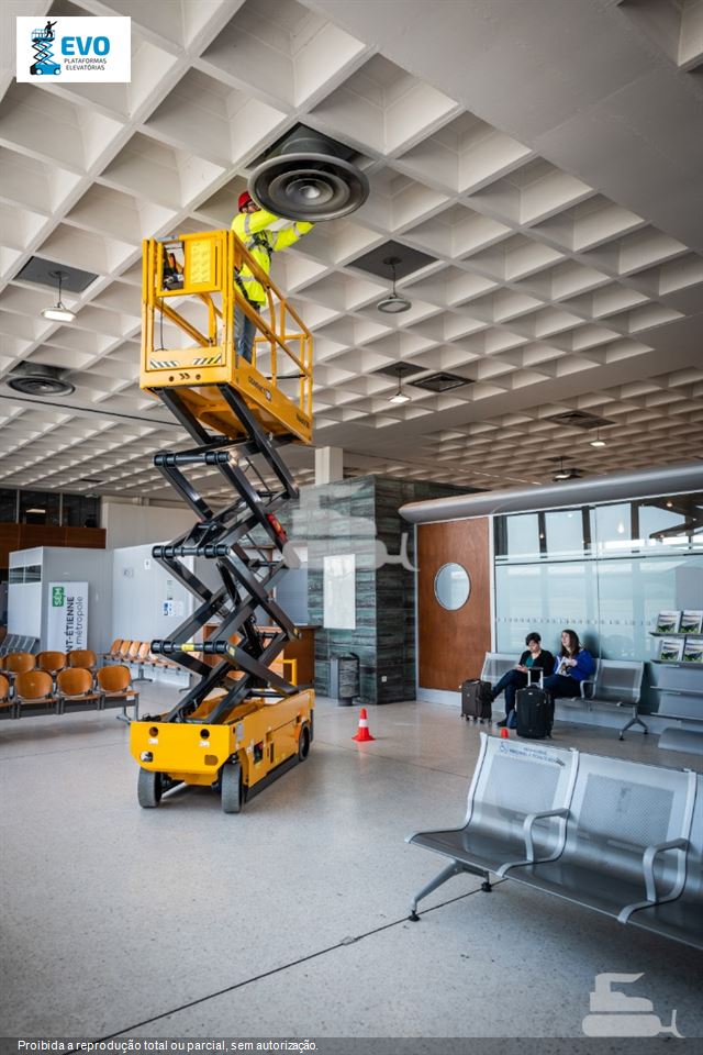 Plataforma Aérea (Elevatória) Haulotte Compact 10N