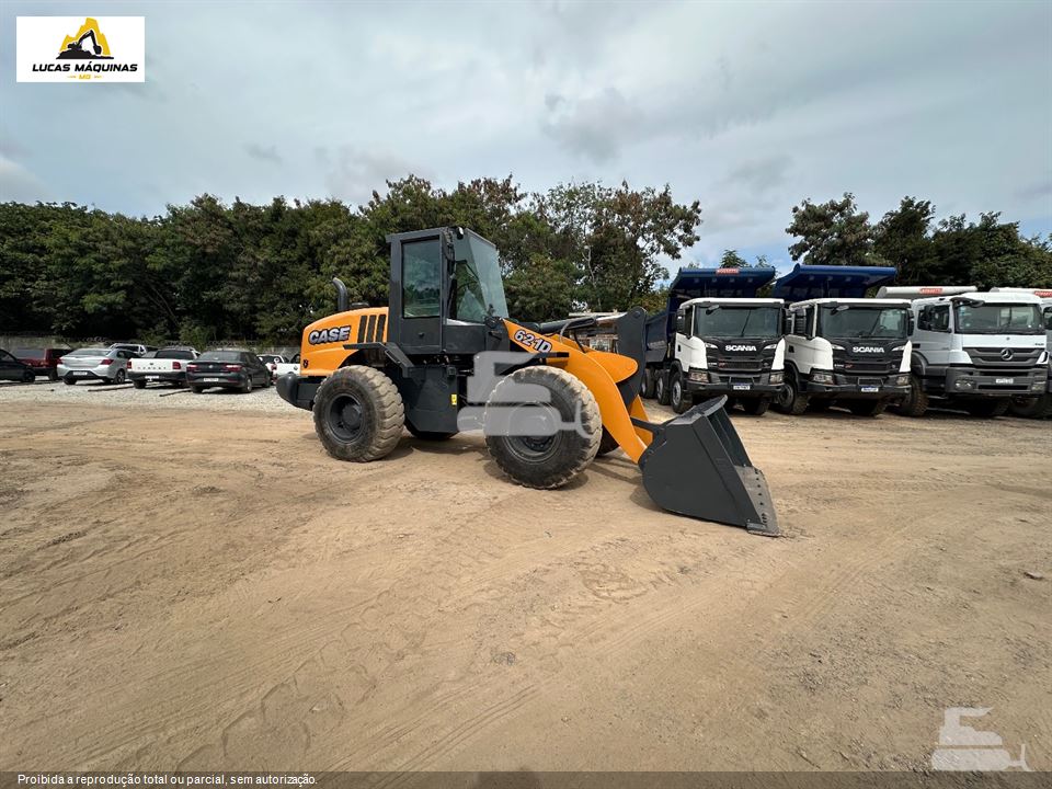 Pá Carregadeira Case 621D