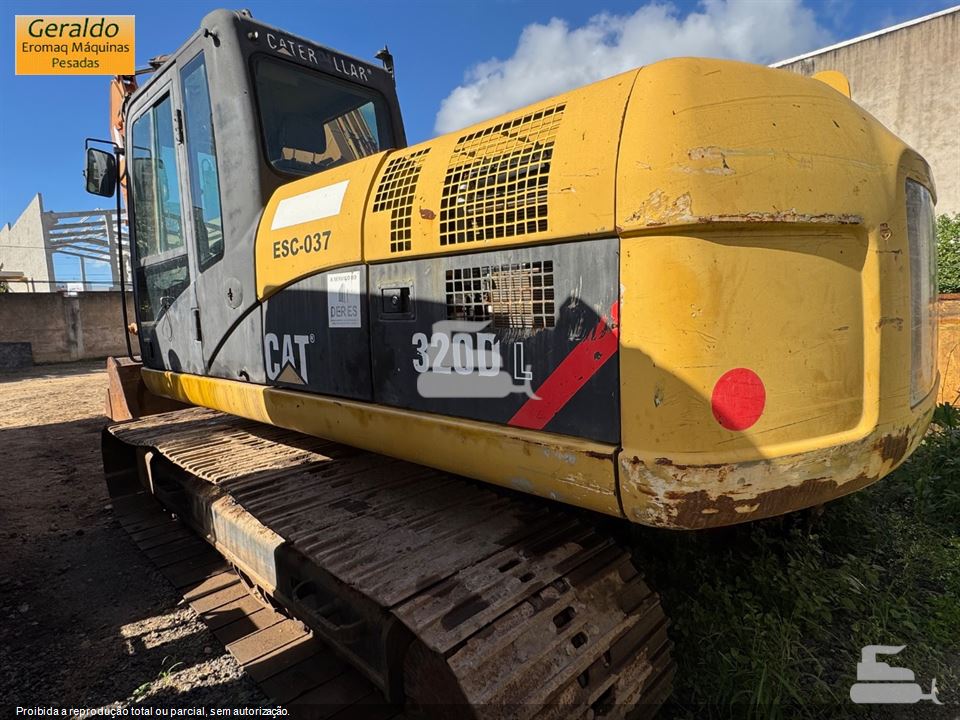 Escavadeira Caterpillar 320DL