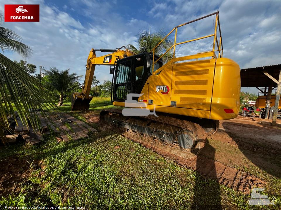 Escavadeira Caterpillar 320