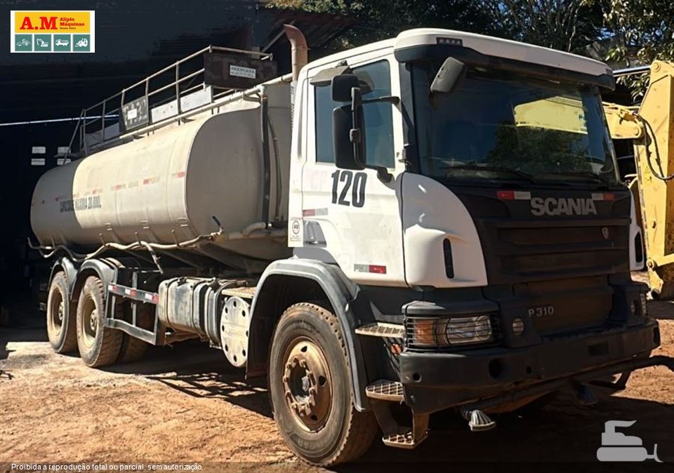 Caminhão Scania P-310 B 6x4 2p (diesel)