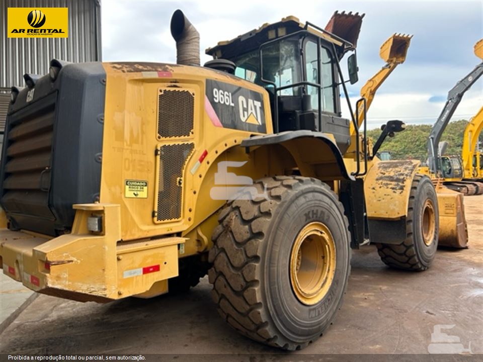 Pá Carregadeira Caterpillar 966L
