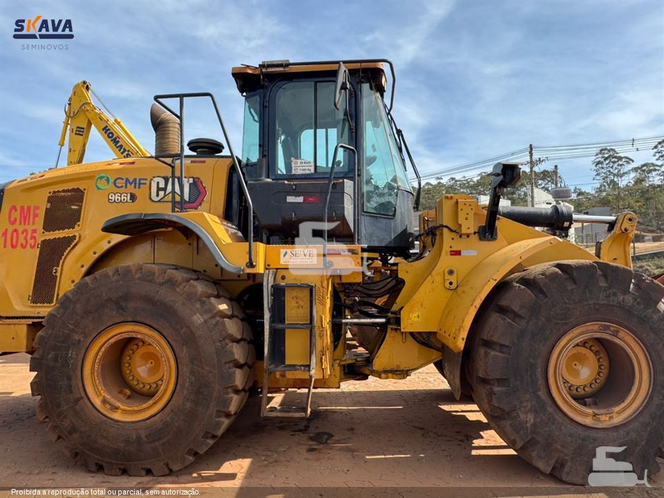 Pá Carregadeira Caterpillar 966L