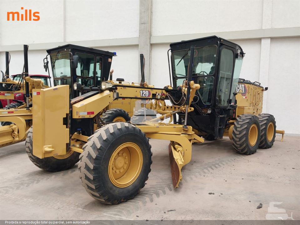 Motoniveladora Caterpillar 120