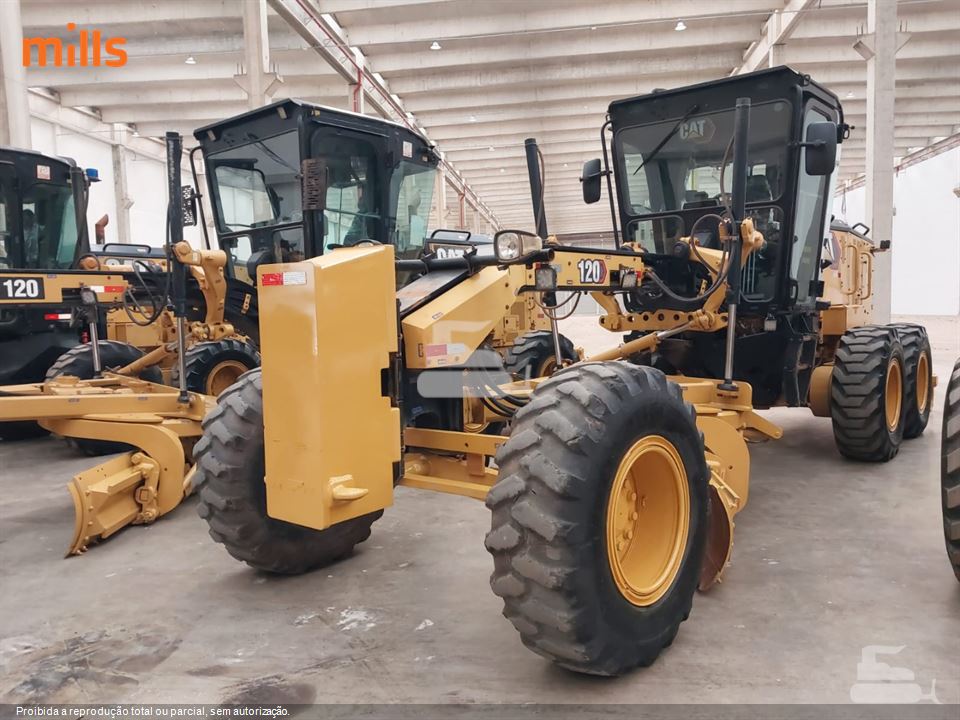 Motoniveladora Caterpillar 120
