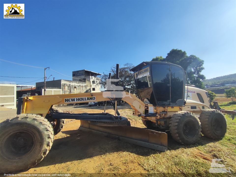 Motoniveladora New Holland RG200B