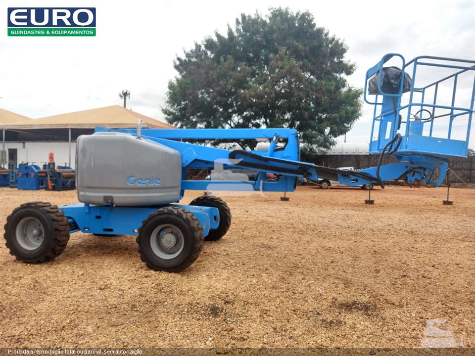 Plataforma Aérea (Elevatória) Genie Z-45/25 RT 4x2