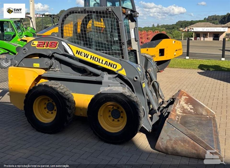 Mini-Carregadeira New Holland L218
