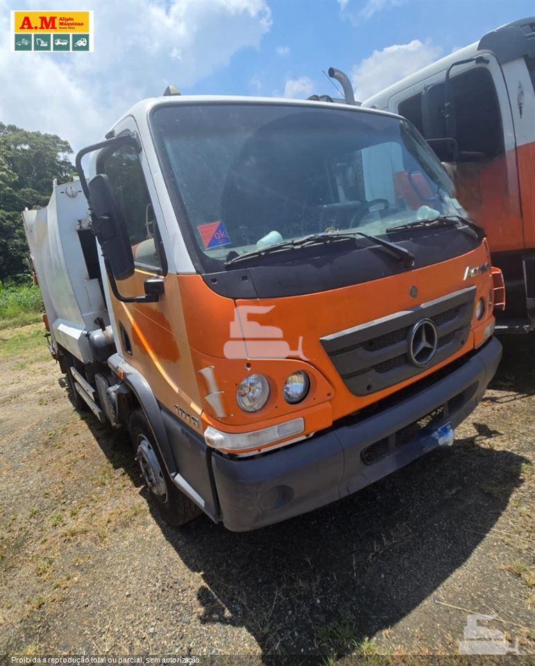 Caminhão Mercedes-Benz Accelo 1016 2p (Diesel) (E5)