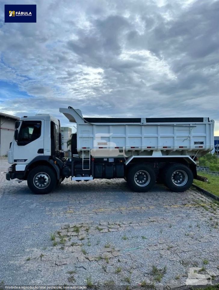 Caminhão Volvo VMX 290 6x4 2p (diesel)