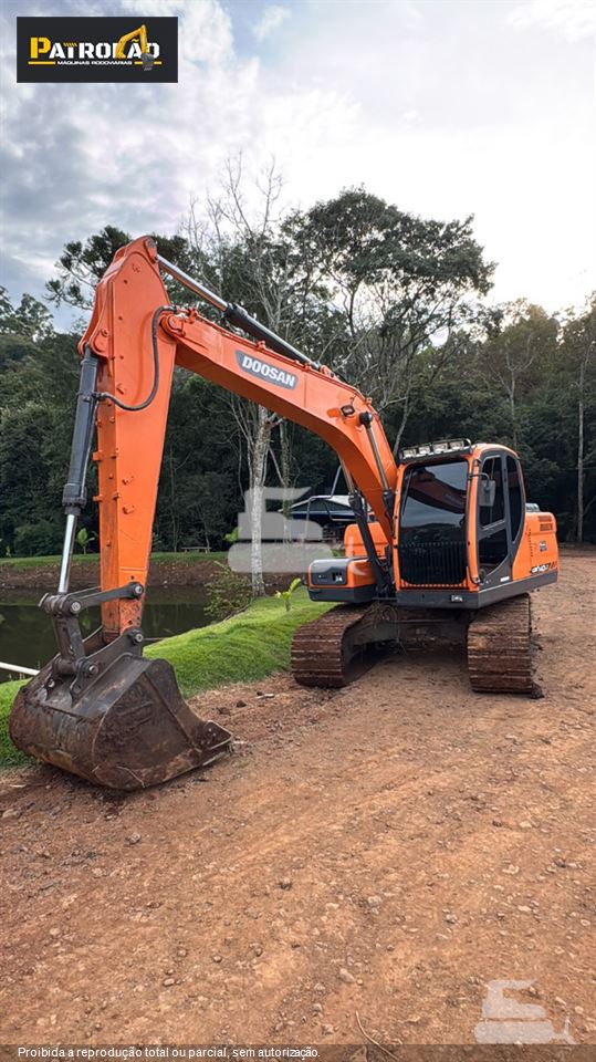 Escavadeira Doosan DX140LC