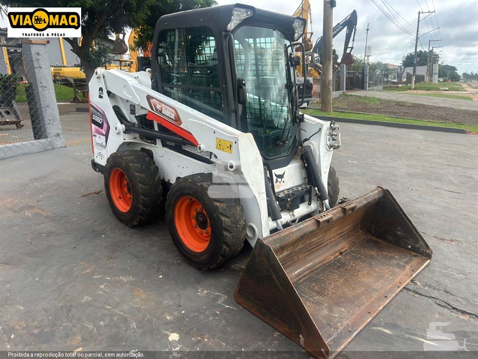 Mini-Carregadeira Bobcat S550