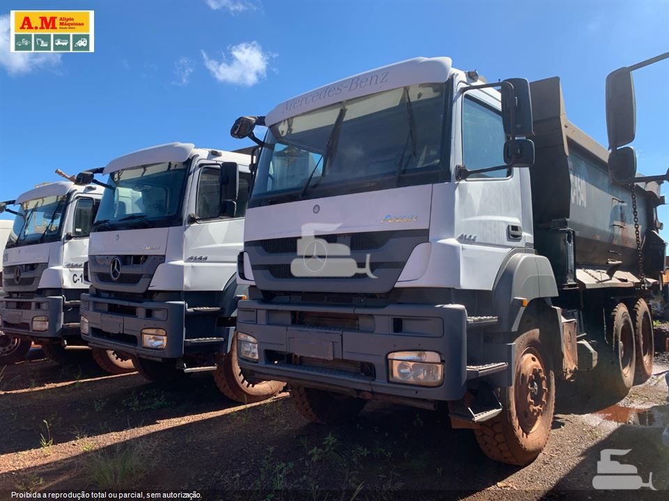 Caminhão Mercedes-Benz Axor 4144 K 6x4 2p (diesel)