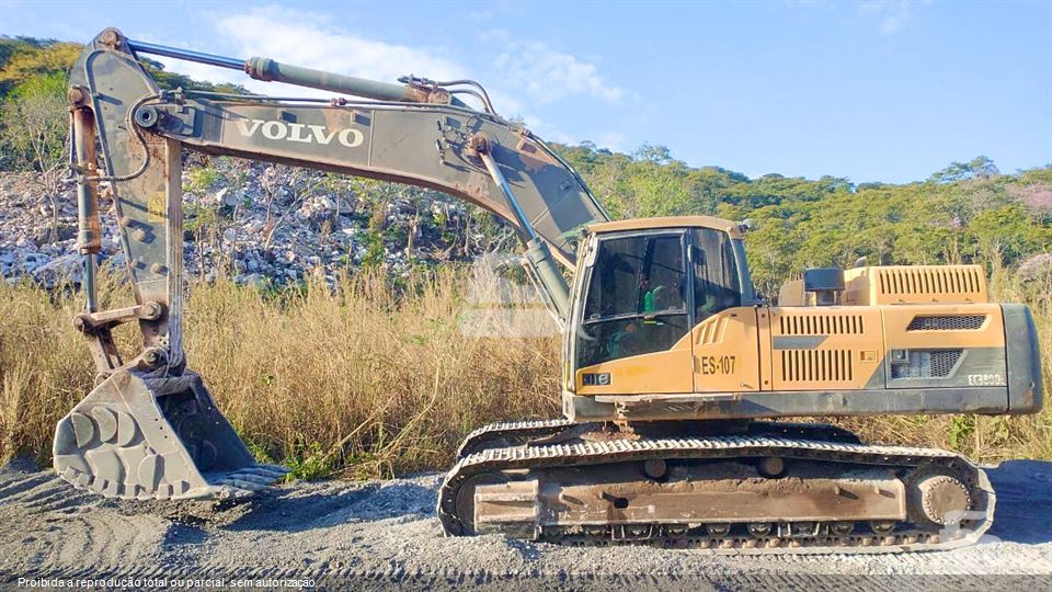 Escavadeira Volvo EC380D