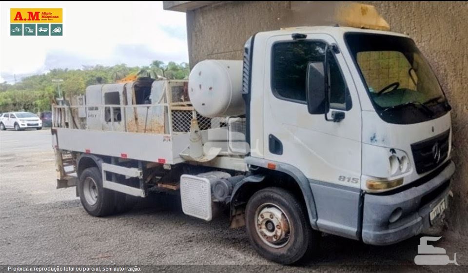 Caminhão Mercedes-Benz Accelo 815 2p (Diesel) (E5)