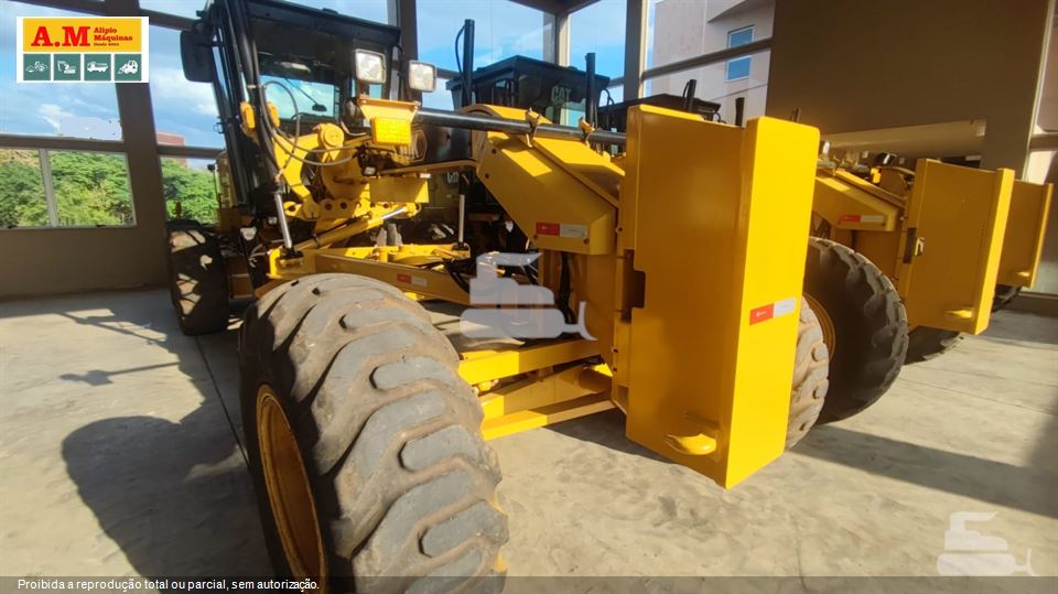 Motoniveladora Caterpillar 140K