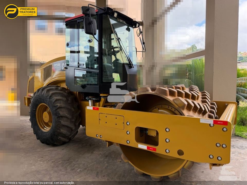Rolo Compactador Caterpillar CP-54B