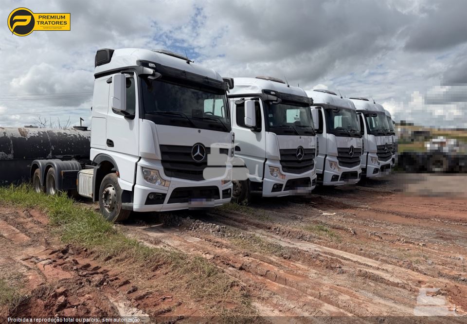 Caminhão Mercedes-Benz Actros 2651 S 6x4 2p (Diesel)(E5)