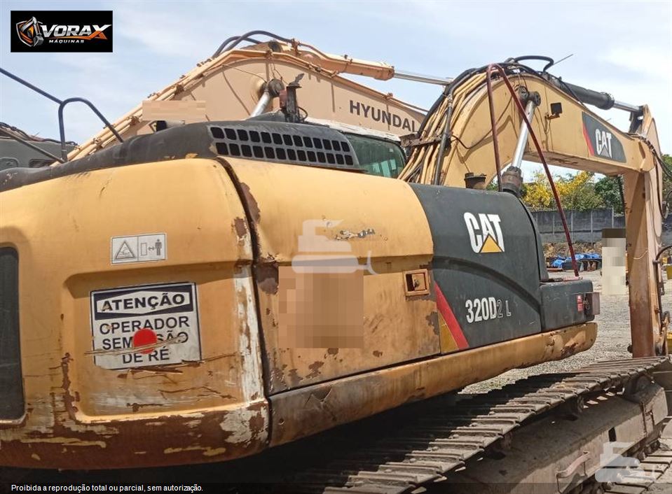 Escavadeira Caterpillar 320D2L