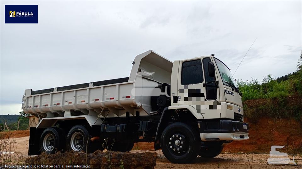 Caminhão Ford CARGO 2628 E 6x4 T 3-Eixos 2p (diesel)